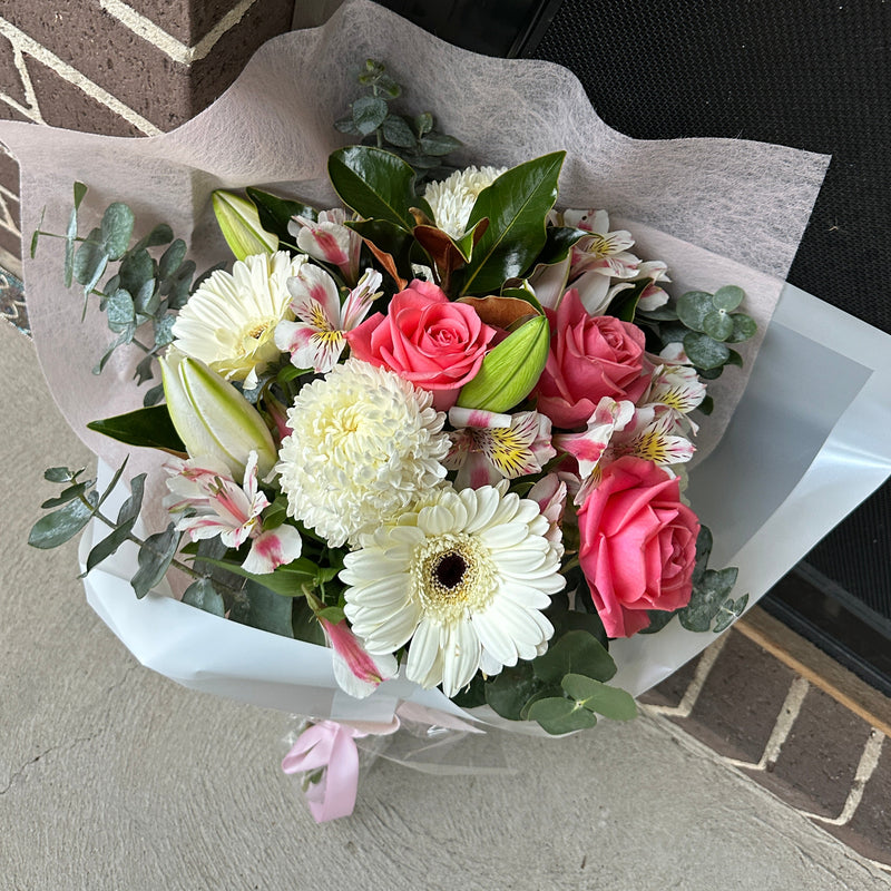 fresh flower bouquet pink rose gerbera same day delivery melbourne 